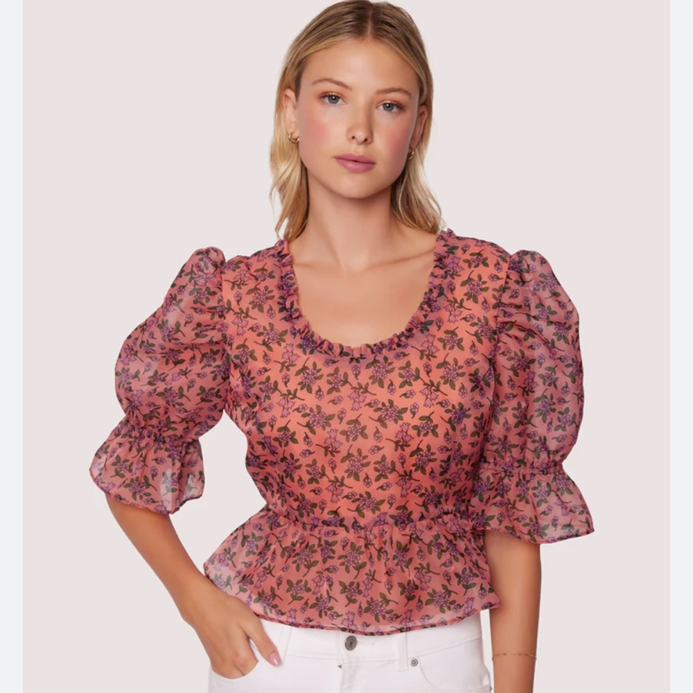 LOST + WANDER VENUS RISING TOP